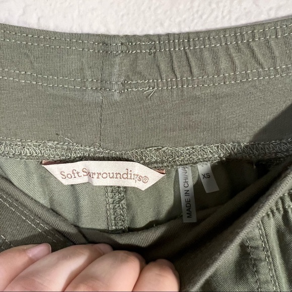 Soft Surroundings Twill Pants with Ankle Snaps Light Olive Green Sz XS - Picture 6 of 7